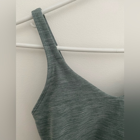 Lulu align tank top - Picture 2 of 6